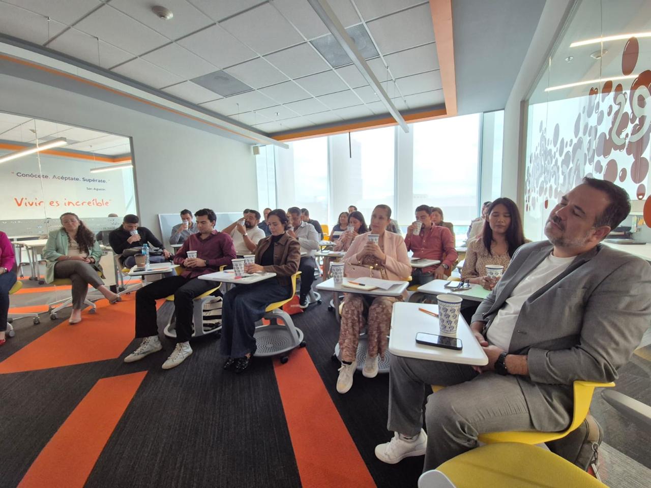 Luis Cárdenas - Presentación de seguros